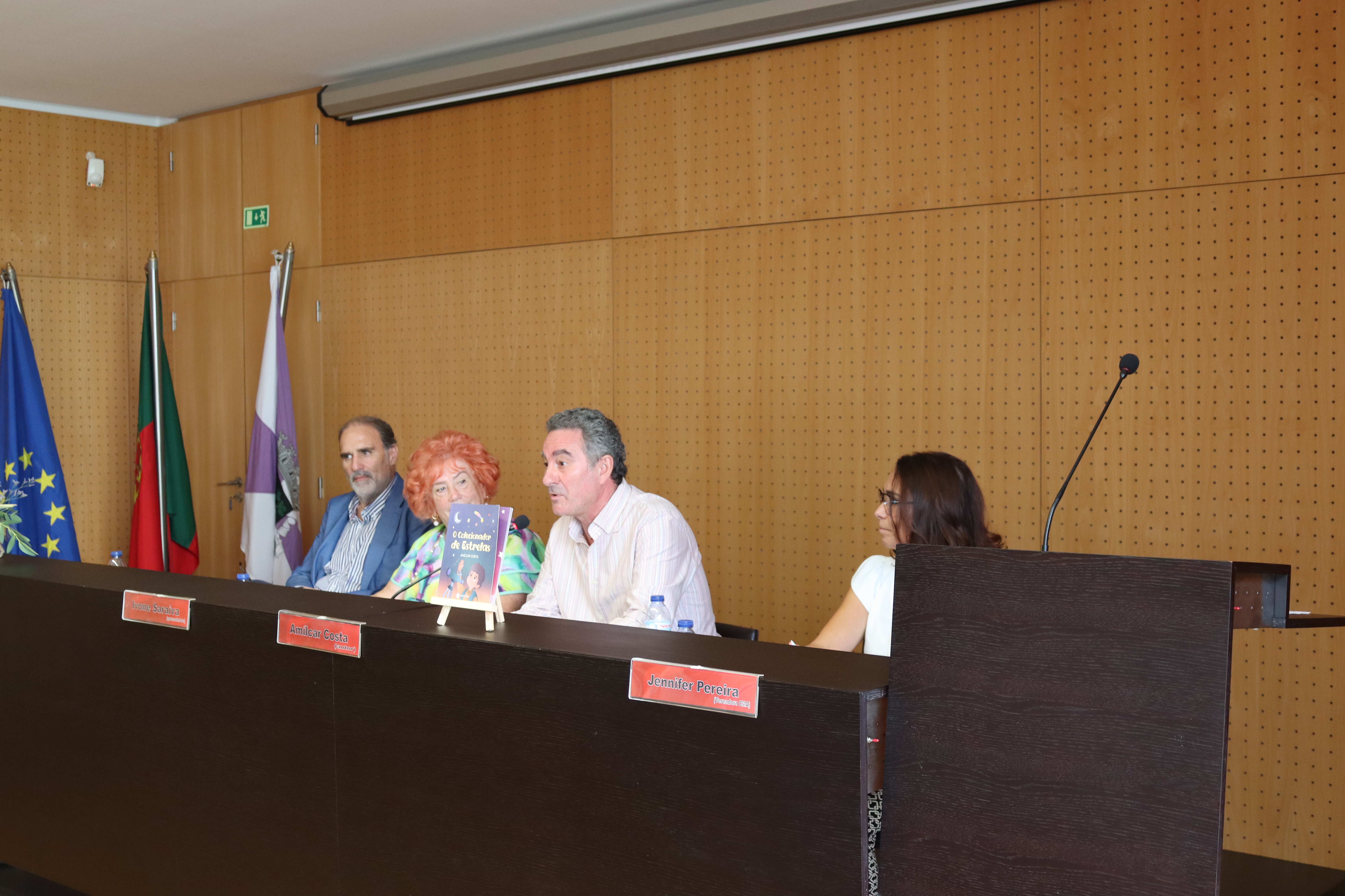 Lançamento do livro "O colecionador de estrelas" de Amílcar Costa